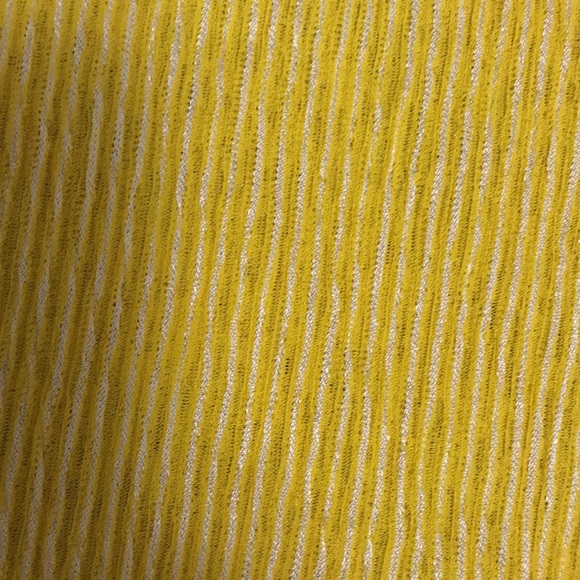 Beautiful yellow tank top in M size. - Picture 3 of 5